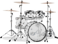 <b>DW DRUMS DESIGN ACRYLIC Kit Batería Acústica 4-piezas BD 22 en Acrilico</b> <b>DW DRUMS DESIGN ACRYLIC Kit Batería Acústica 4-piezas BD 22 en Acrilico</b>